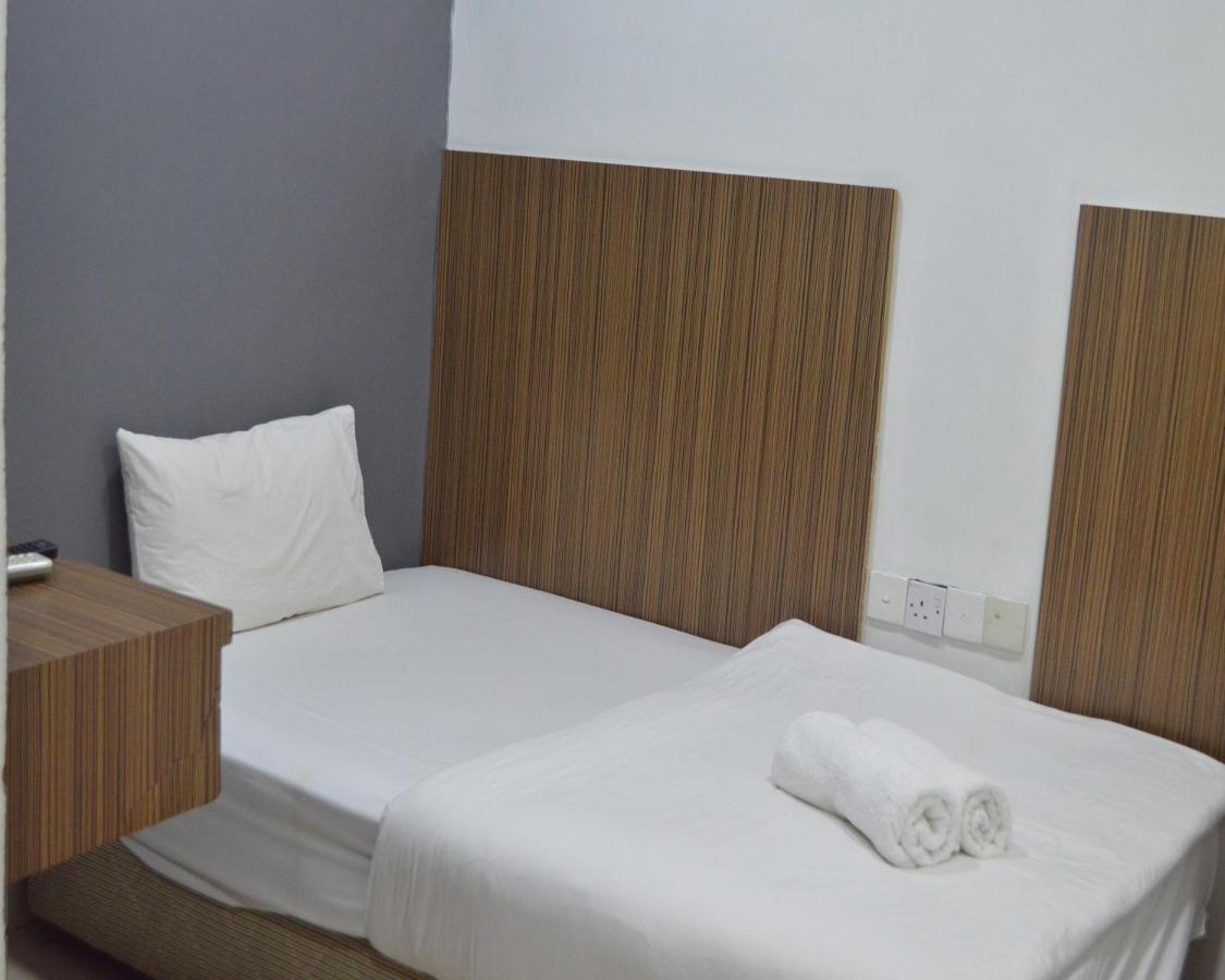 โอโย 211 โฮเต็ล พริตตี Hotel กัวลาลัมเปอร์ ภายนอก รูปภาพ