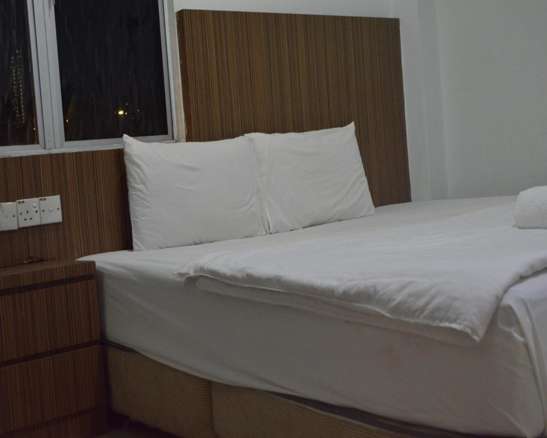 โอโย 211 โฮเต็ล พริตตี Hotel กัวลาลัมเปอร์ ภายนอก รูปภาพ