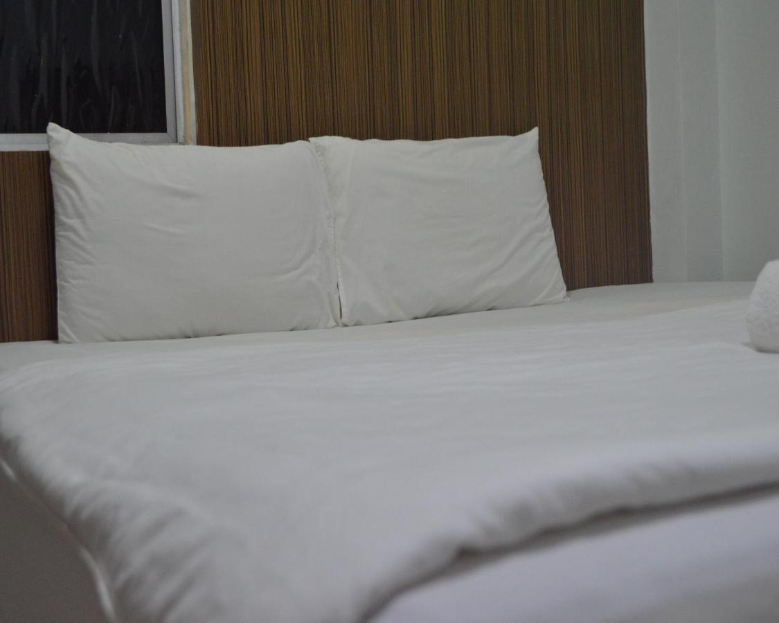โอโย 211 โฮเต็ล พริตตี Hotel กัวลาลัมเปอร์ ภายนอก รูปภาพ