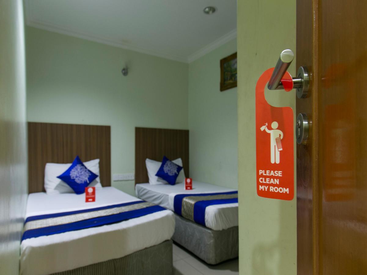 โอโย 211 โฮเต็ล พริตตี Hotel กัวลาลัมเปอร์ ภายนอก รูปภาพ