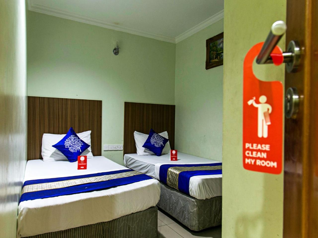 โอโย 211 โฮเต็ล พริตตี Hotel กัวลาลัมเปอร์ ภายนอก รูปภาพ